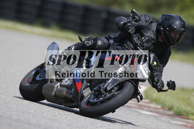 Archiv-2025/09 22.04.2025 Cornu Master School ADR/rot-rouge/35